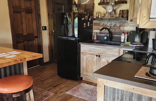Skaneateles Cabin | 864 sq ft Rustic bunkhouse located on a working farm. Minutes from Skaneateles!