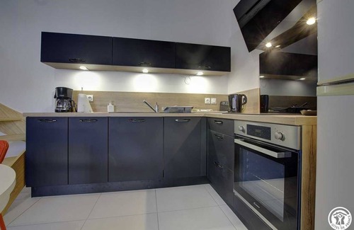 Beynost House | 87 m² Gîte ∙ 2 bedrooms ∙ 10 guests