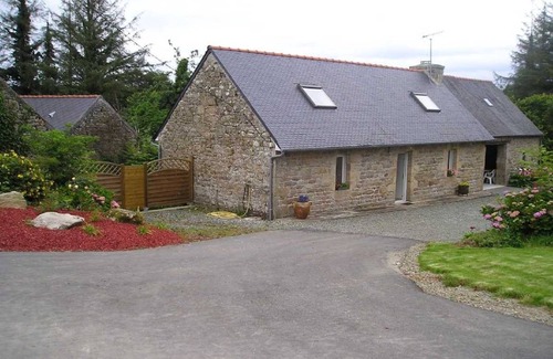 Plounevez-Moedec House | 87 m² Gîte ∙ 2 bedrooms ∙ 4 guests