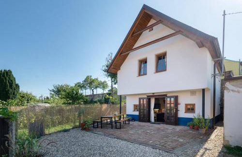 Pavlov House | 87 m² House ∙ 2 bedrooms ∙ 6 guests