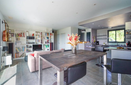 Vers House | 87 m² House ∙ 3 bedrooms ∙ 6 guests