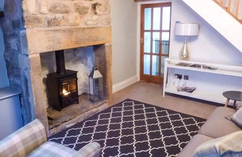 Clitheroe Cottage | 88 REGENT STREET, pet friendly, with open fire in Waddington