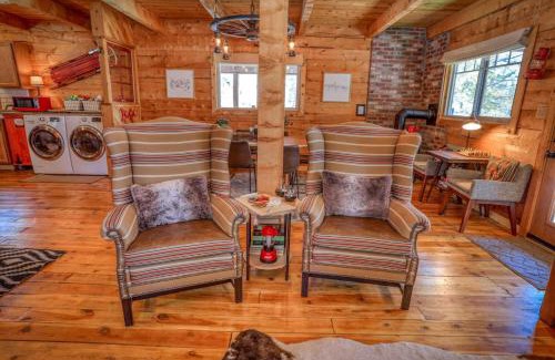 San Juan River Village House | 880 Harman Ave