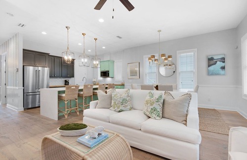 Alys Beach House | 880yds2Beach~4 Bikes Included~Luxury Kitchen~Multiple Balconies~Dock Holiday