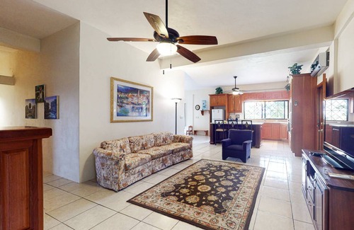 Santa Elena House | 883 m² House ∙ 7 bedrooms ∙ 12 guests