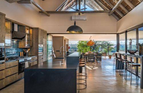 Buffelspruit House | 884 m² House ∙ 5 bedrooms ∙ 10 guests