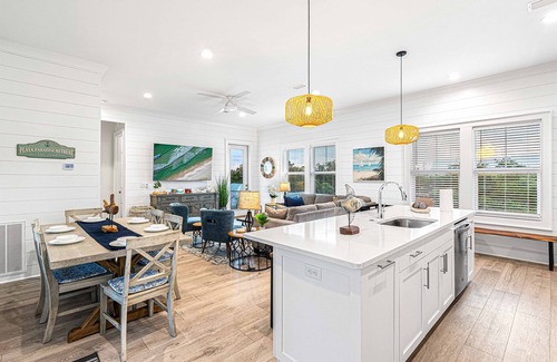 Gulf Shores House | 88° Pool Walk to Beach En-Suites Beach Gear Arcade
