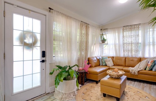 Chesapeake Beach Cottage | 89 m² Cabin ∙ 2 bedrooms ∙ 6 guests