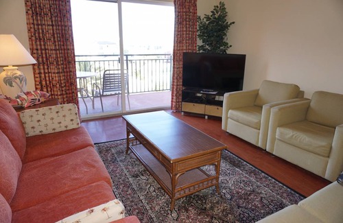 Madeira Beach Condo | 89 m² Condo ∙ 2 bedrooms ∙ 4 guests