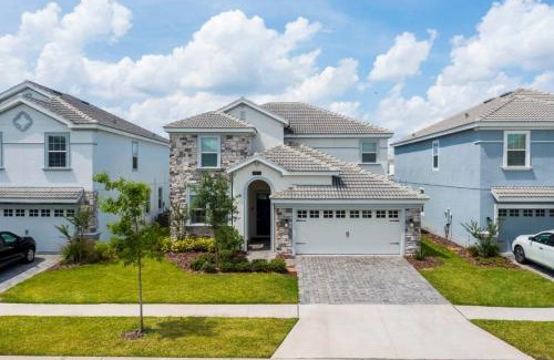 Davenport House | 8912 Amazing Spacious Home