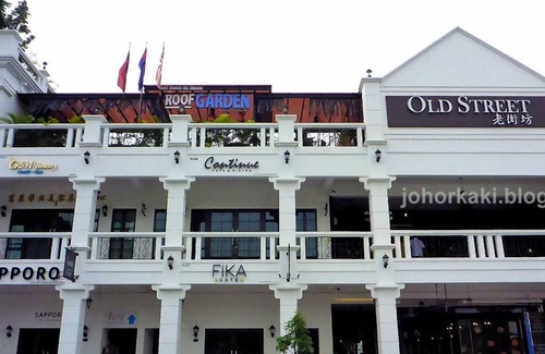 Batu Pahat House | 899 m² House ∙ 2 bedrooms ∙ 8 guests