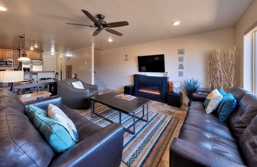 Moab South Valley House | 8A2 Rim Vista Oasis - Stunning Open Views and Private Patio
