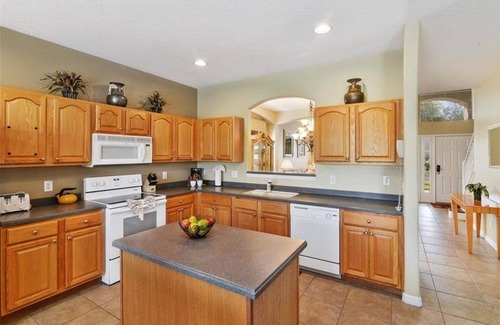 West Kissimmee House | 8bd/4.5ba, Private Pool/SPA, 8TVs, WiFi, Game Room, 3 miles to Disney