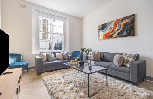 Camden Town with Primrose Hill House | 8BR Gem in Prime Location: Perfect for Group Stays