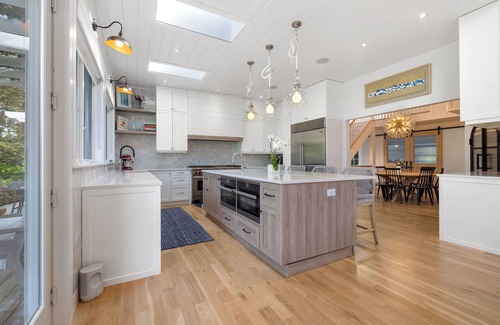 Water Mill House | 8BR Hamptons Estate w/Heated Pool & Hot Tub – Only August 24th Onward Remaining