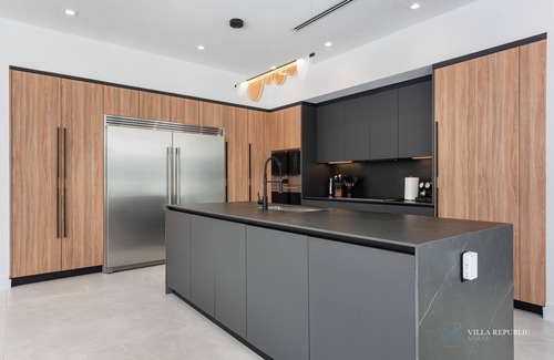 North Miami Beach Villa | 8BR Villa Sapphire