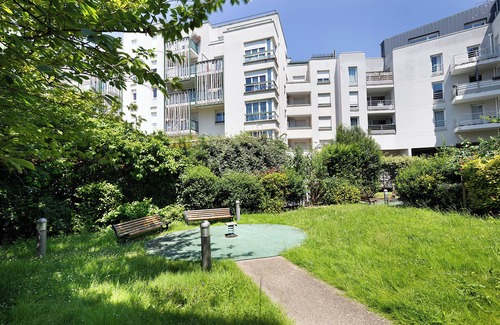 Saint-Denis Apartment | 8min from Paris, metro 13&14, Near Stade de France