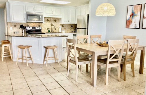 Orange Beach East Condo | 8th Floor Condo With Fabulous Views And Steps Away From Flora-Bama!
