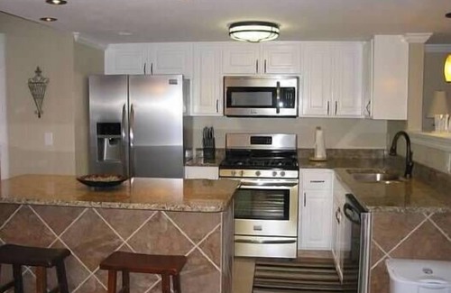 Panama City Beach House | 8th Townhouse From The Beach. WIFI ~ 3 Bedroom~3 Bath