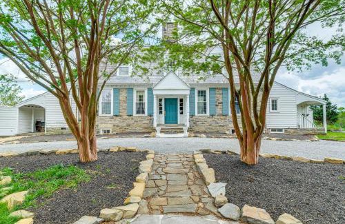 Radford House | 9-Acre New River Retreat Near Radford University