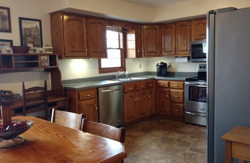 Somerset House | 9 Bdrm/Wooded Area/Large Decks/Lake Cumberland/Somerset Area