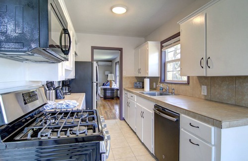 Rockport House | 9 bedroom/6 bath, sleeps 30 with a private fishing pier with huge trout!