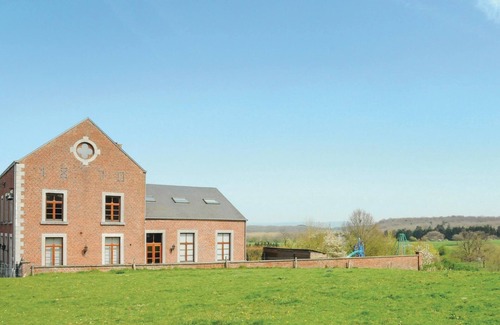 Somme-Leuze House | 9 bedroom accommodation in Somme Leuze