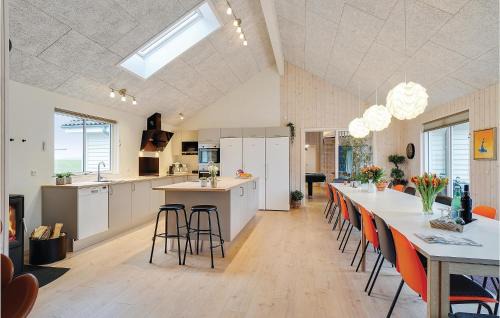 Spøttrup House | 9 Bedroom Beautiful Home In Spøttrup