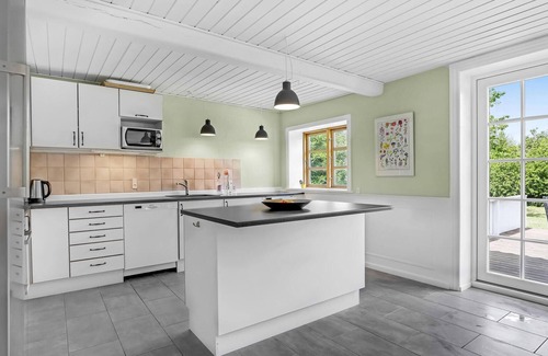 Spidsegard House | 9 bedroom pet friendly home in Nexø