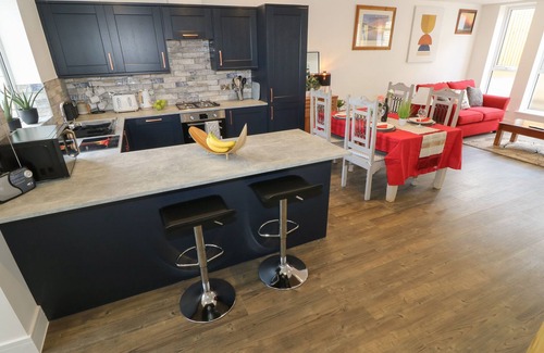 Sandown Cottage | 9 BREAKWATER WAY, family friendly, with a garden in Sandown