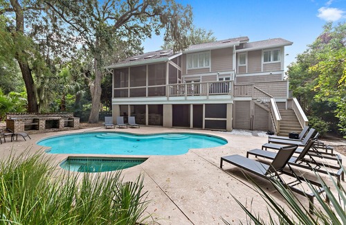 Palmetto Dunes House | 9 Brigantine - Second Row 8 BR / 8 BA Steps from the Beach
