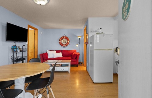 Cannon Beach Cottage | 9 Captains Cove: Coastal Escape | Walk to Beach | Dog-Friendly