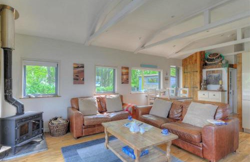 Lyme Regis House | 9 Farnham House