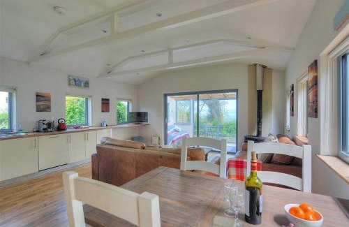 Lyme Regis House | 9 Farnham House