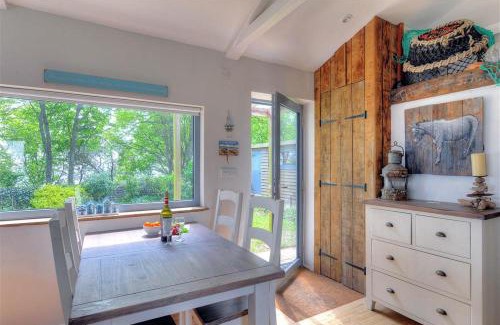 Lyme Regis House | 9 Farnham House