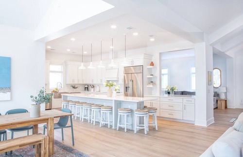 Hilton Head Island House | 9 Juniper @ Forest Beach | Oceanfront | Pool & Spa | 6 King Suites