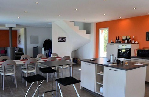Puymeras House | 9 km from Vaison-la-Romaine, modern villa with heated pool.