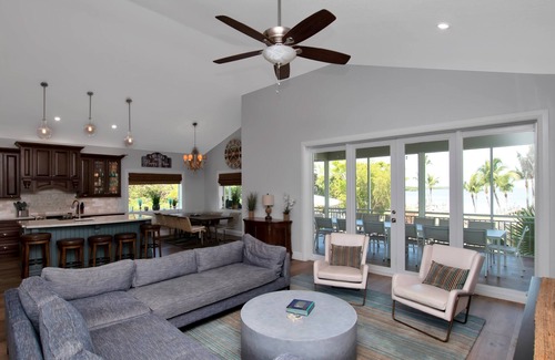 Tavernier House | 9 Million Dollar 2.5 Acre Bayside Beach Compound w Boat Dockage is One of A Kind