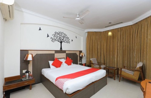 Tiruchanur Hotel | 9-minute walk from Sri Padmavathi Ammavari Temple