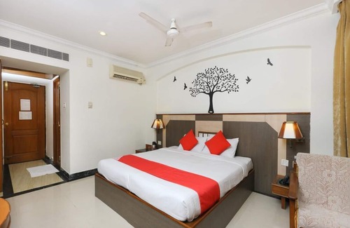 Tiruchanur Hotel | 9-minute walk from Sri Padmavathi Ammavari Temple