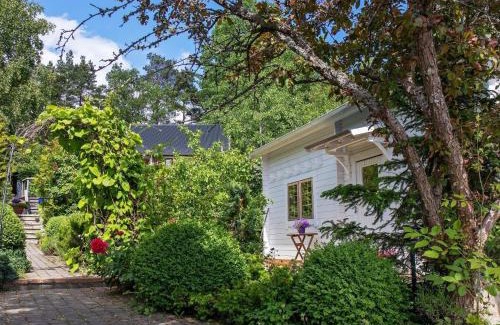 Flemingsberg House | 9 person holiday home in HUDDINGE