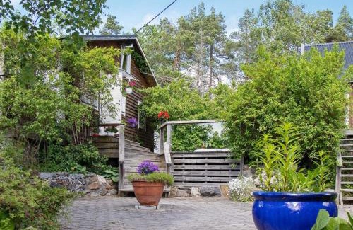 Flemingsberg House | 9 person holiday home in HUDDINGE