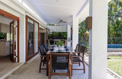 Port Douglas Villa | 9 Sand Street - 3 Bedroom Beachhouse