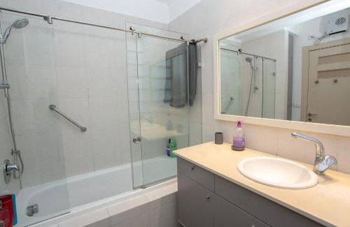 Tel Aviv City Center Apartment | 9 Sderot Chen - By Beach Apartments TLV