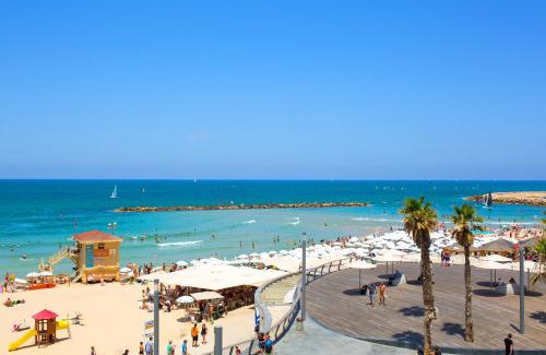Tel Aviv City Center Apartment | 9 Sderot Chen - By Beach Apartments TLV