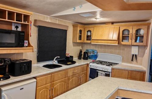 Kessingland Apartment | 9 Sea View Kessingland Beach Parkdean Resorts MIN 3 NIGHT STAY
