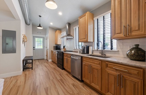 Downtown Historic District House | 9 Sevilla Street - Heart of Downtown 2nd Floor Apartment - Pet Friendly