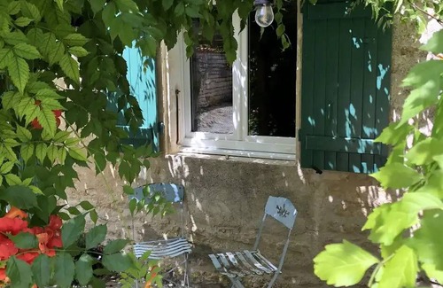 Saint-Pierre-de-Juillers House | 90 m² House ∙ 1 bedroom ∙ 5 guests