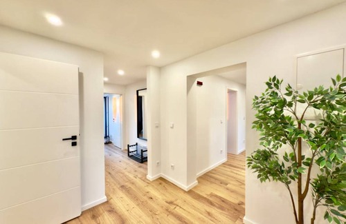 Hasenbergl-Lerchenau Ost Resort | 90 m² Private room ∙ 1 bedroom ∙ 1 guest
