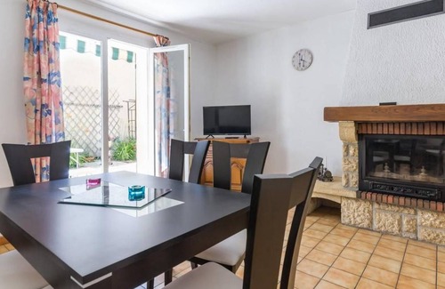 Chevigny-Saint-Sauveur Cottage | 90 m² Cabin ∙ 3 bedrooms ∙ 6 guests